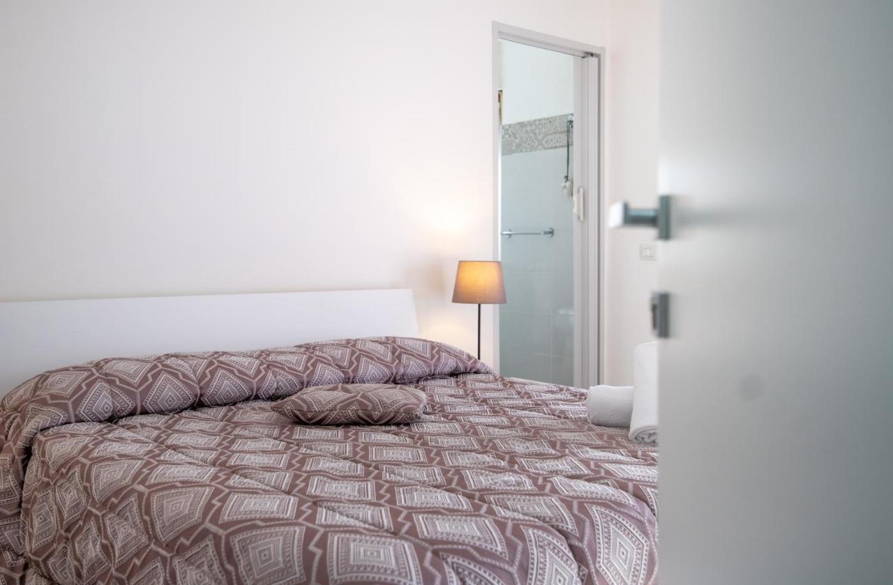 B&B A Casa Di Amici Caserta Eksteriør billede