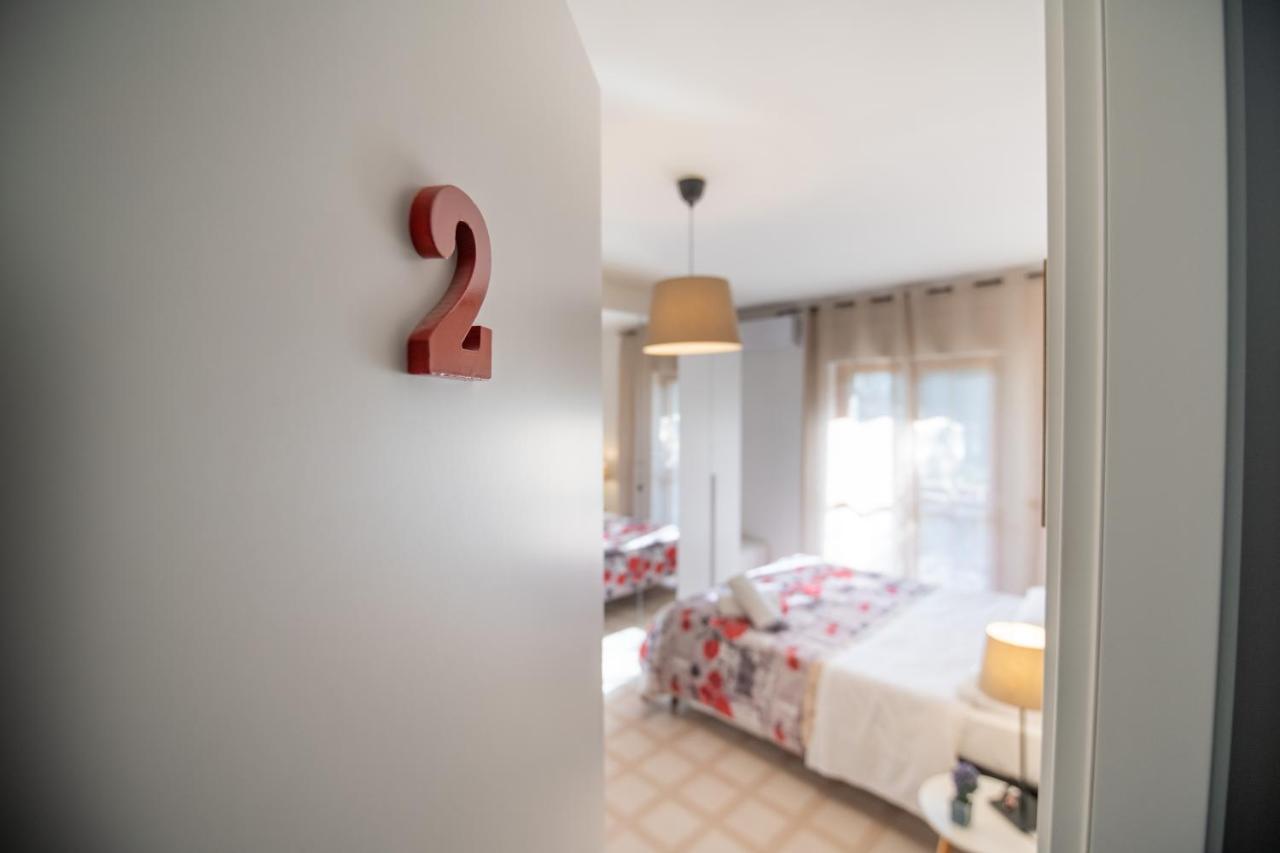 B&B A Casa Di Amici Caserta Eksteriør billede