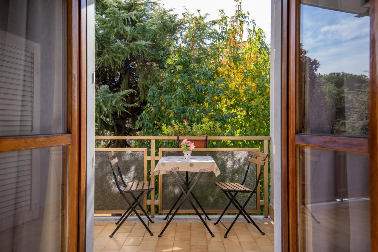 B&B A Casa Di Amici Caserta Eksteriør billede