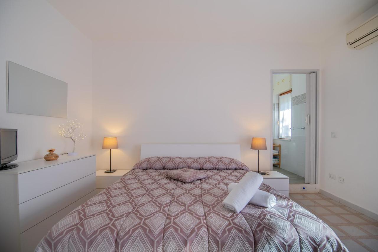 B&B A Casa Di Amici Caserta Eksteriør billede