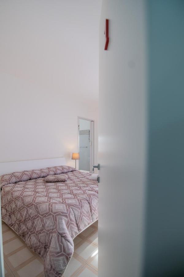B&B A Casa Di Amici Caserta Eksteriør billede