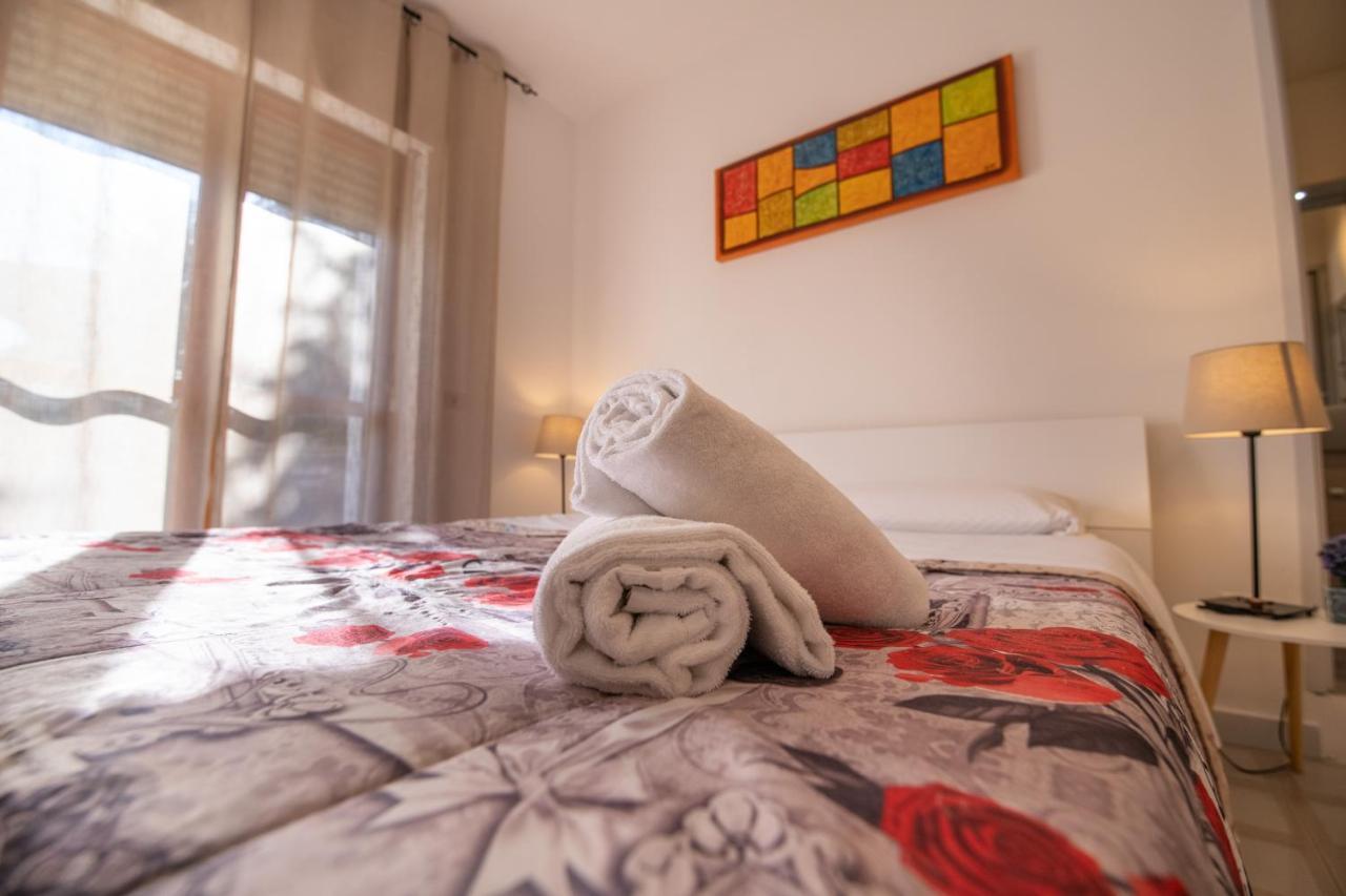 B&B A Casa Di Amici Caserta Eksteriør billede