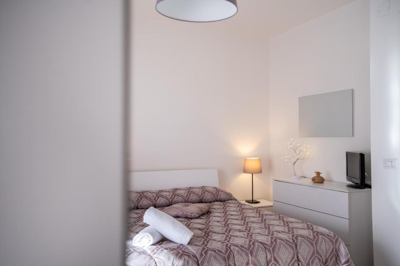 B&B A Casa Di Amici Caserta Eksteriør billede